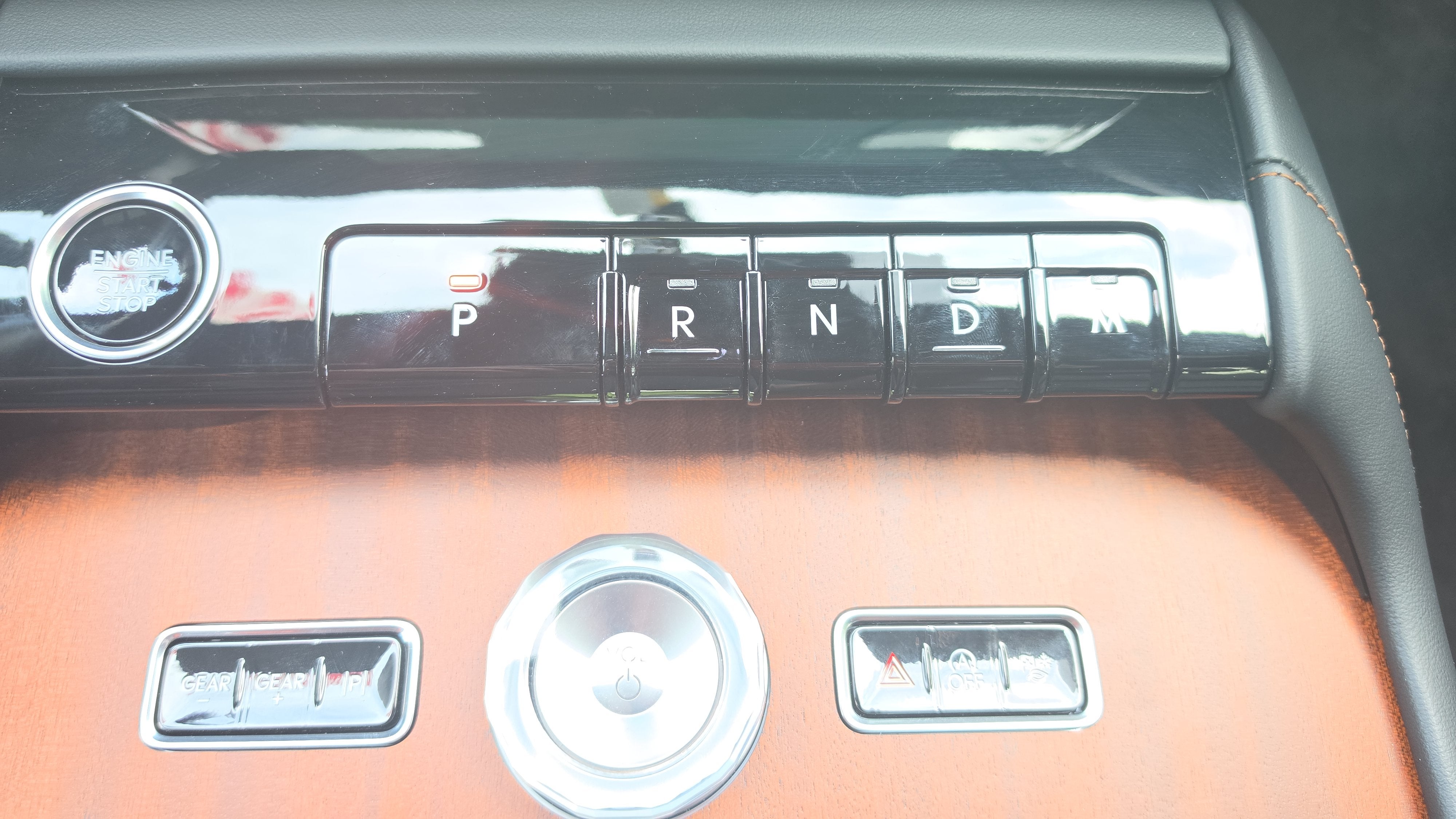 2027 Lincoln Navigator L Black Label