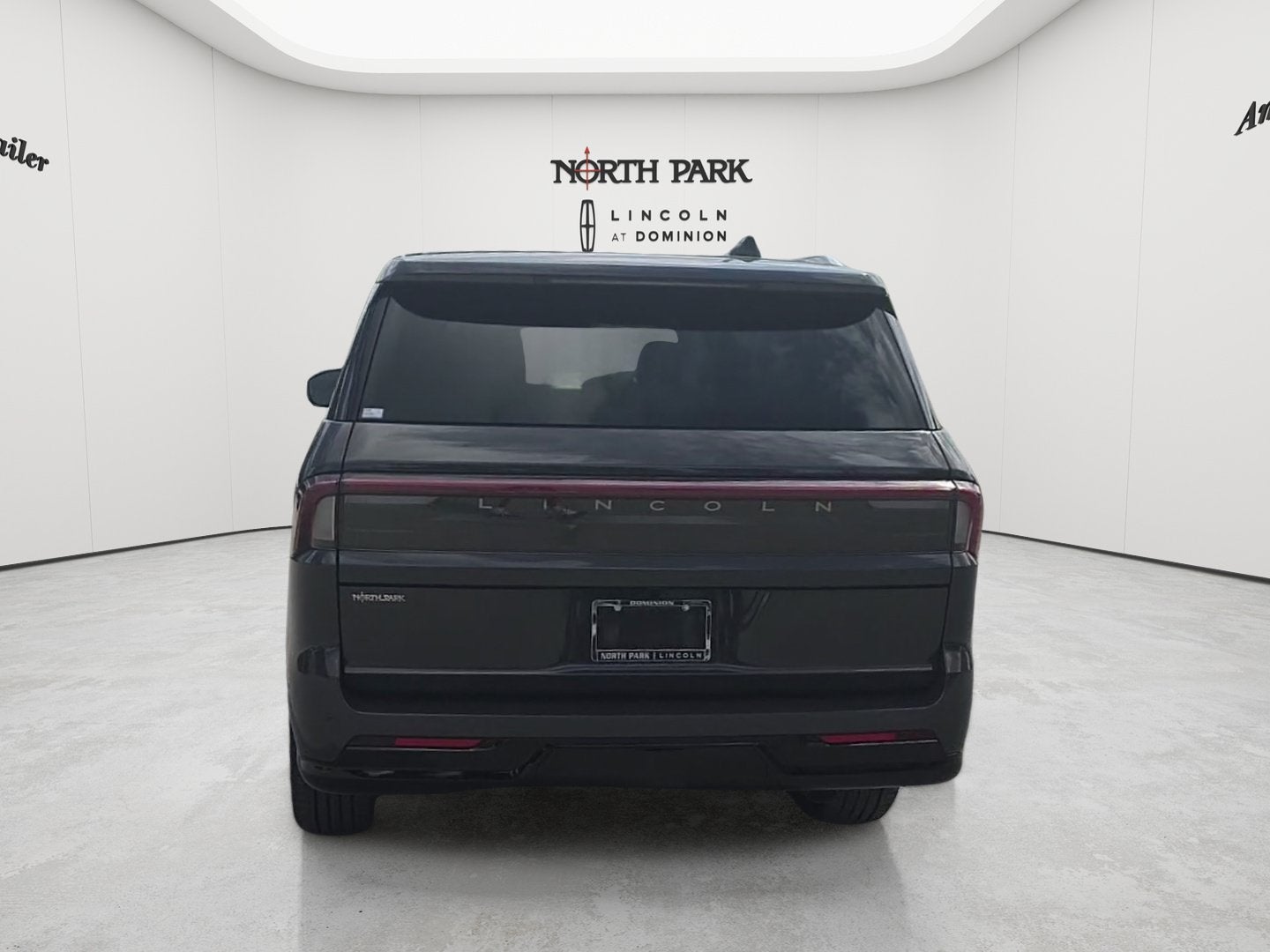 2027 Lincoln Navigator L Black Label