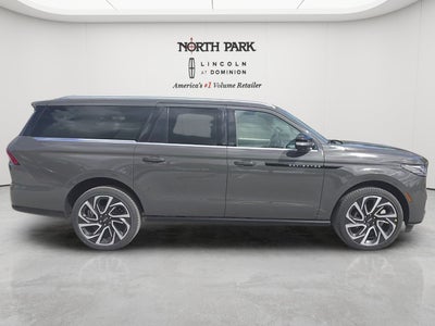 2027 Lincoln Navigator L Black Label