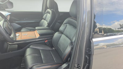2027 Lincoln Navigator L Black Label