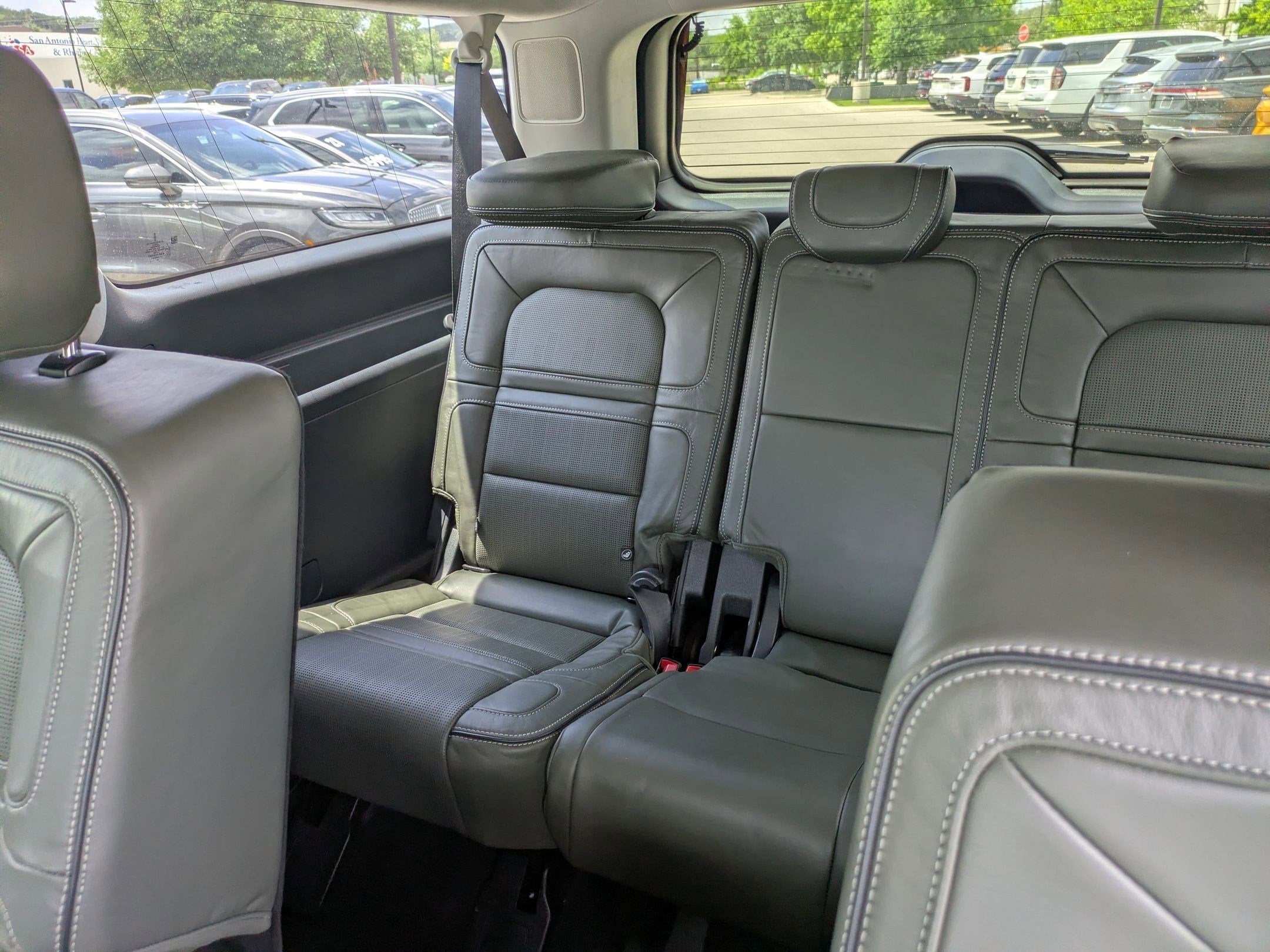 2024 Lincoln Navigator L Black Label