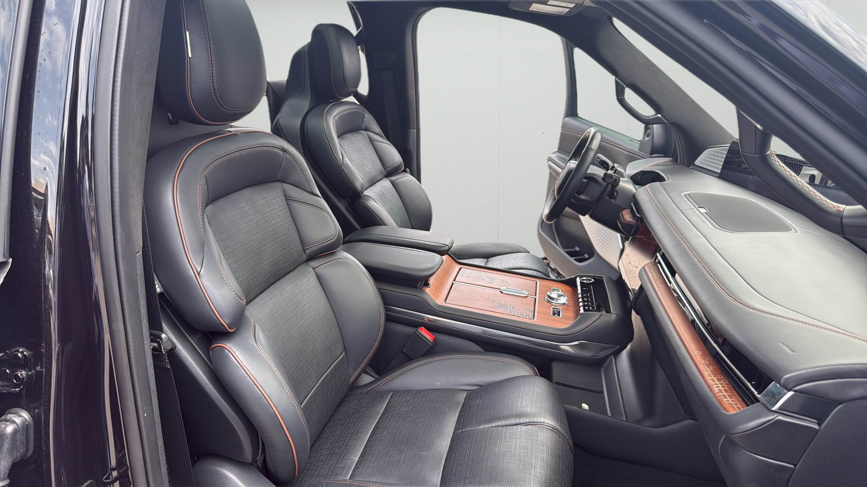 2025 Lincoln Navigator L Black Label