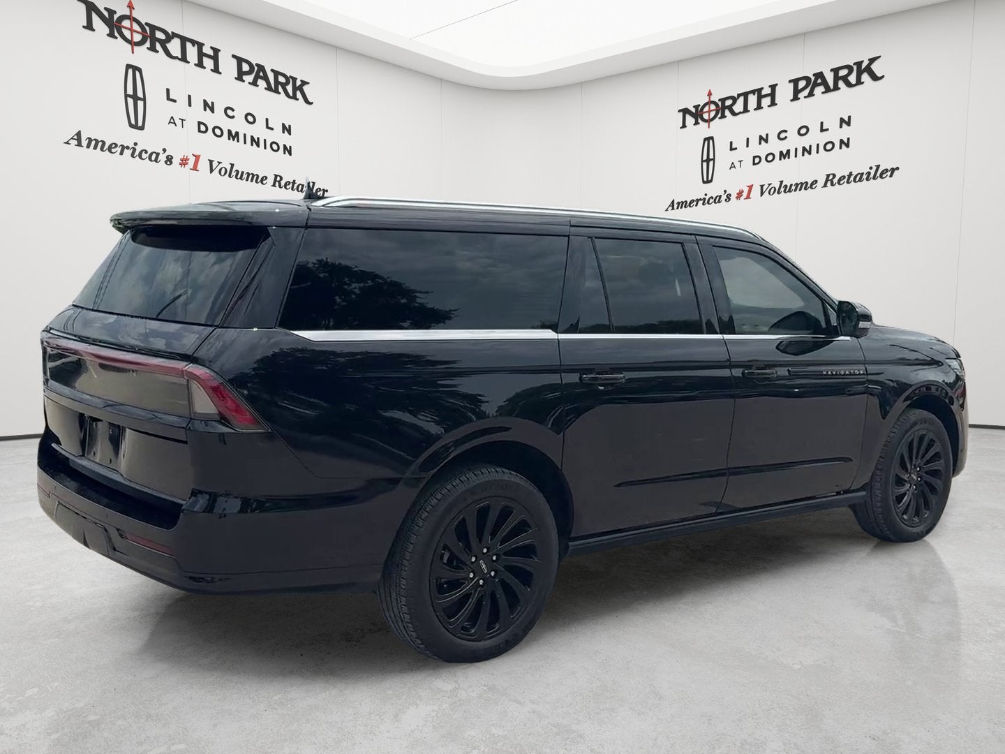 2025 Lincoln Navigator L Black Label