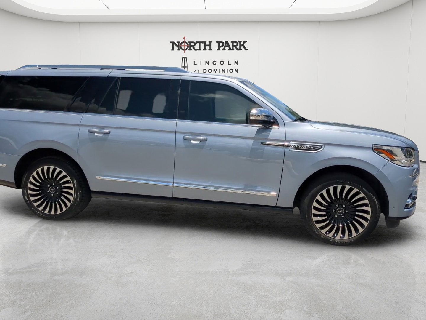 2020 Lincoln Navigator L Black Label