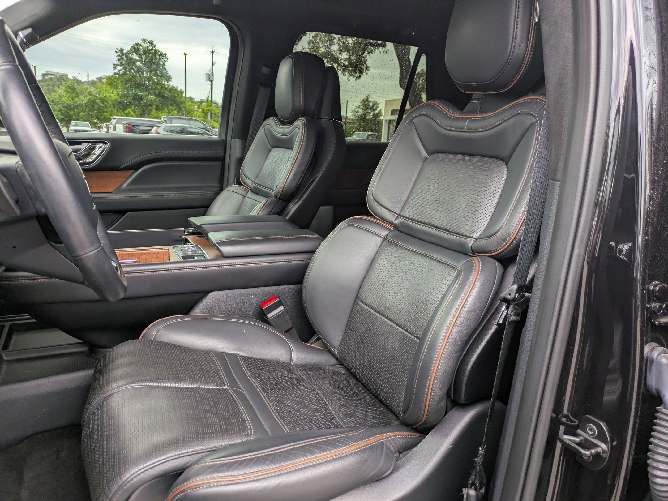 2022 Lincoln Navigator L Black Label