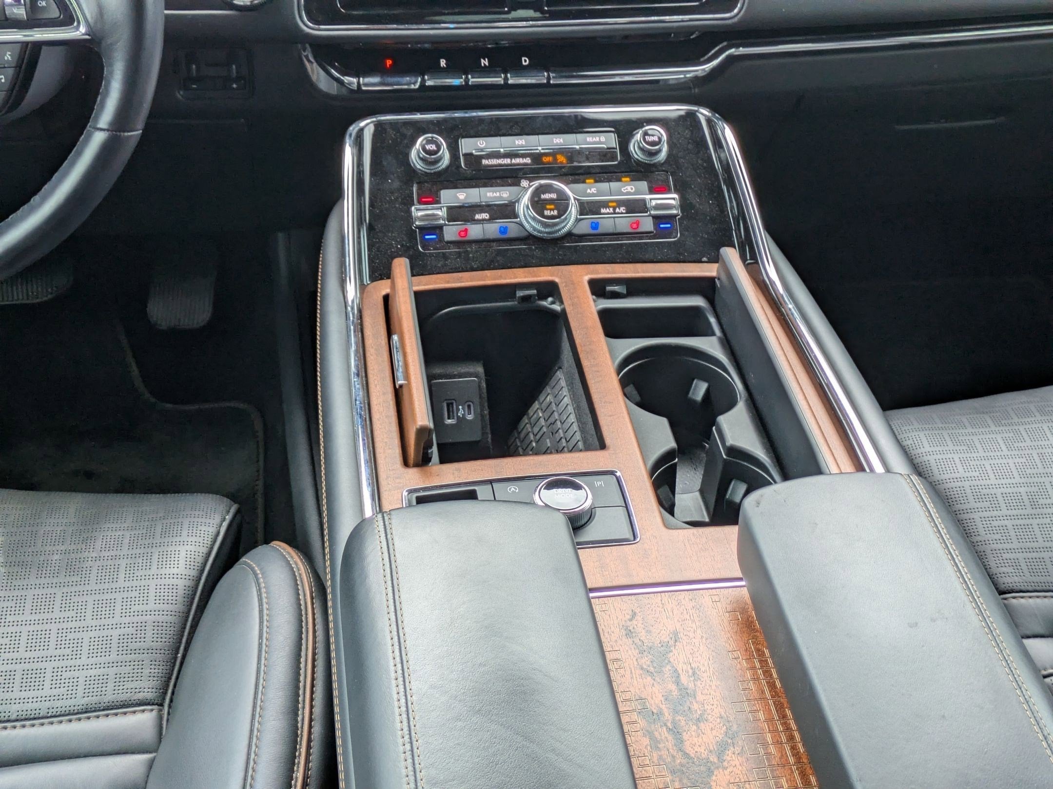 2022 Lincoln Navigator L Black Label