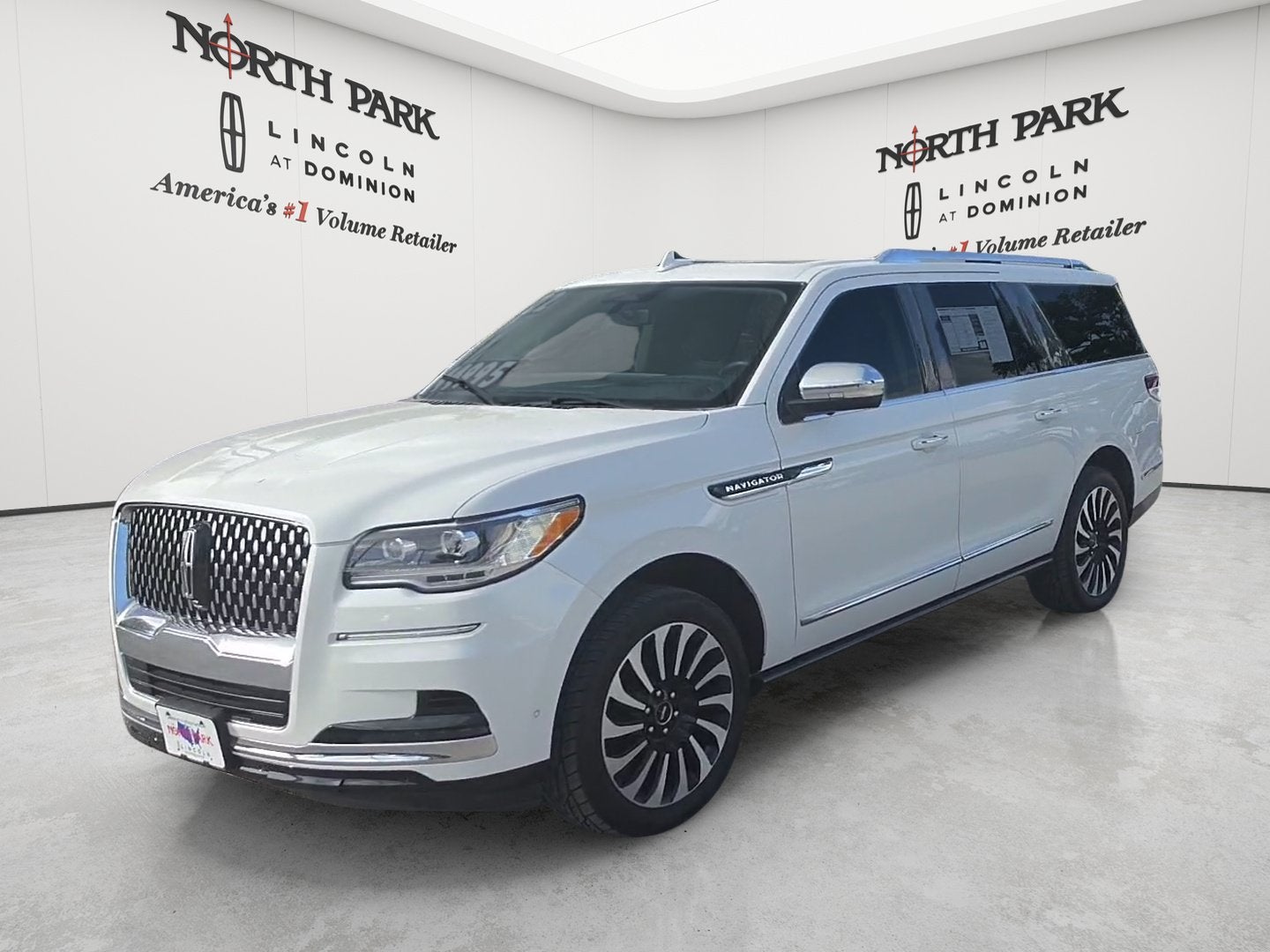 2022 Lincoln Navigator L Black Label