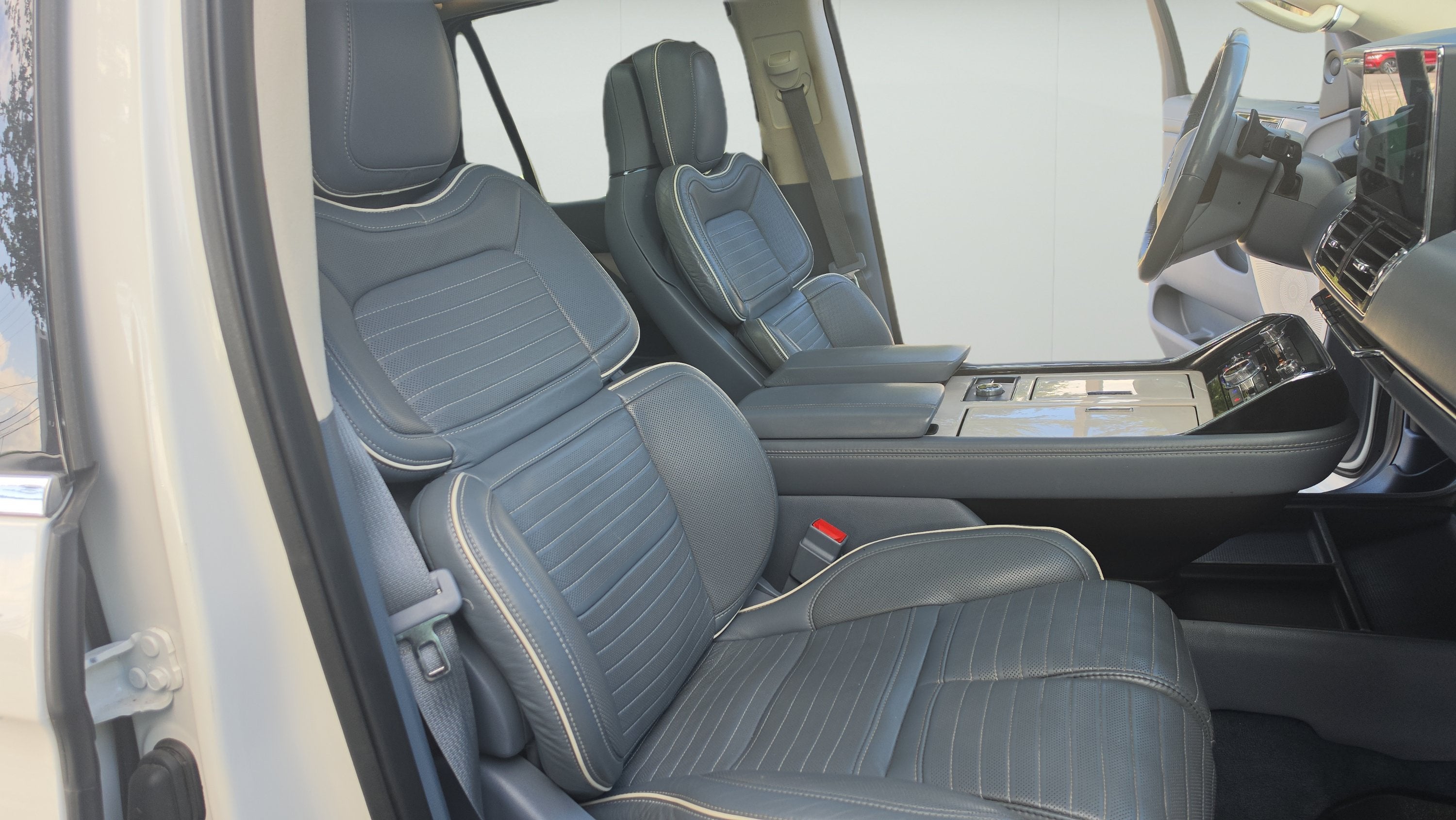 2022 Lincoln Navigator L Black Label