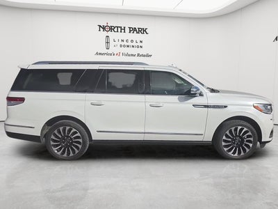2022 Lincoln Navigator L Black Label