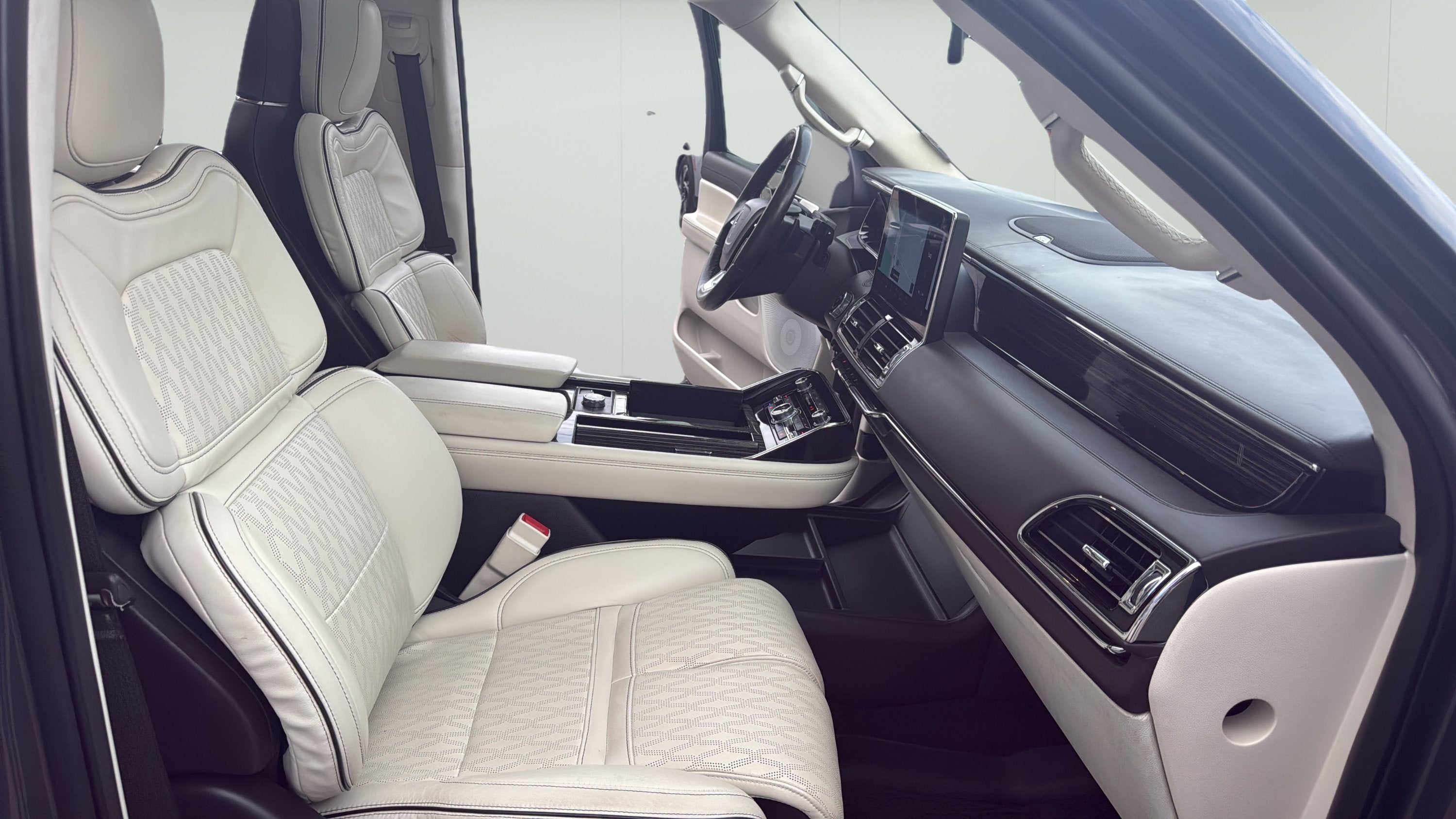 2022 Lincoln Navigator L Black Label