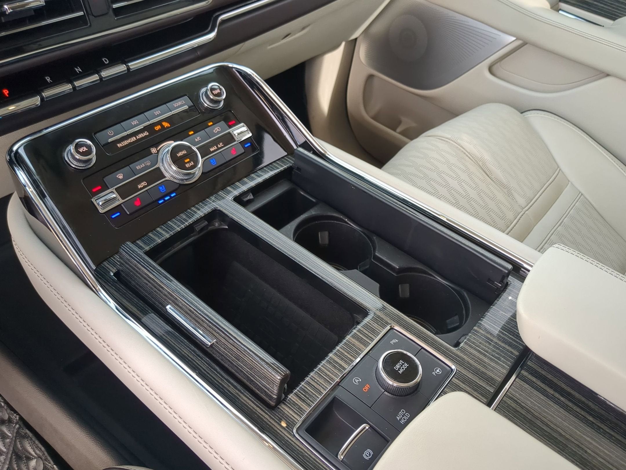 2021 Lincoln Navigator L Black Label