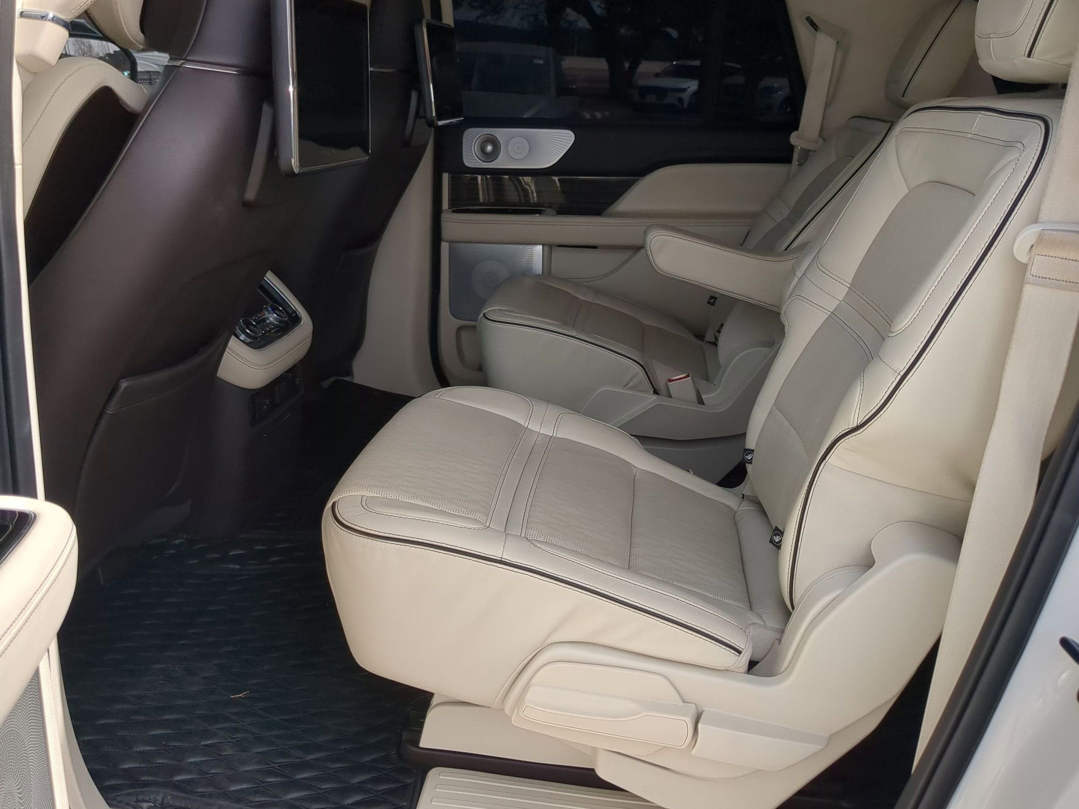 2021 Lincoln Navigator L Black Label