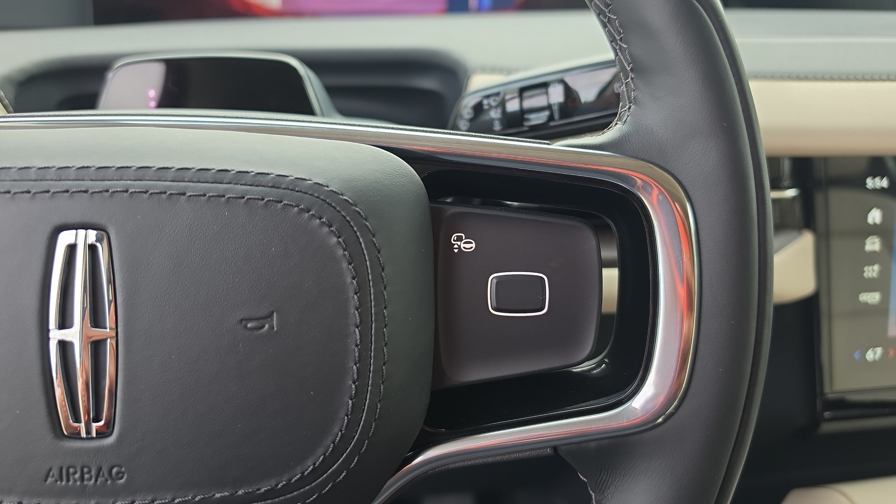 2027 Lincoln Navigator L Premiere