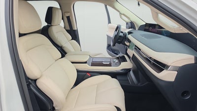 2027 Lincoln Navigator L Premiere
