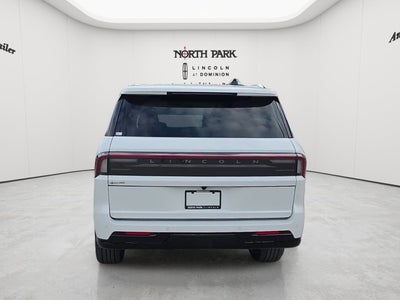 2027 Lincoln Navigator L Premiere