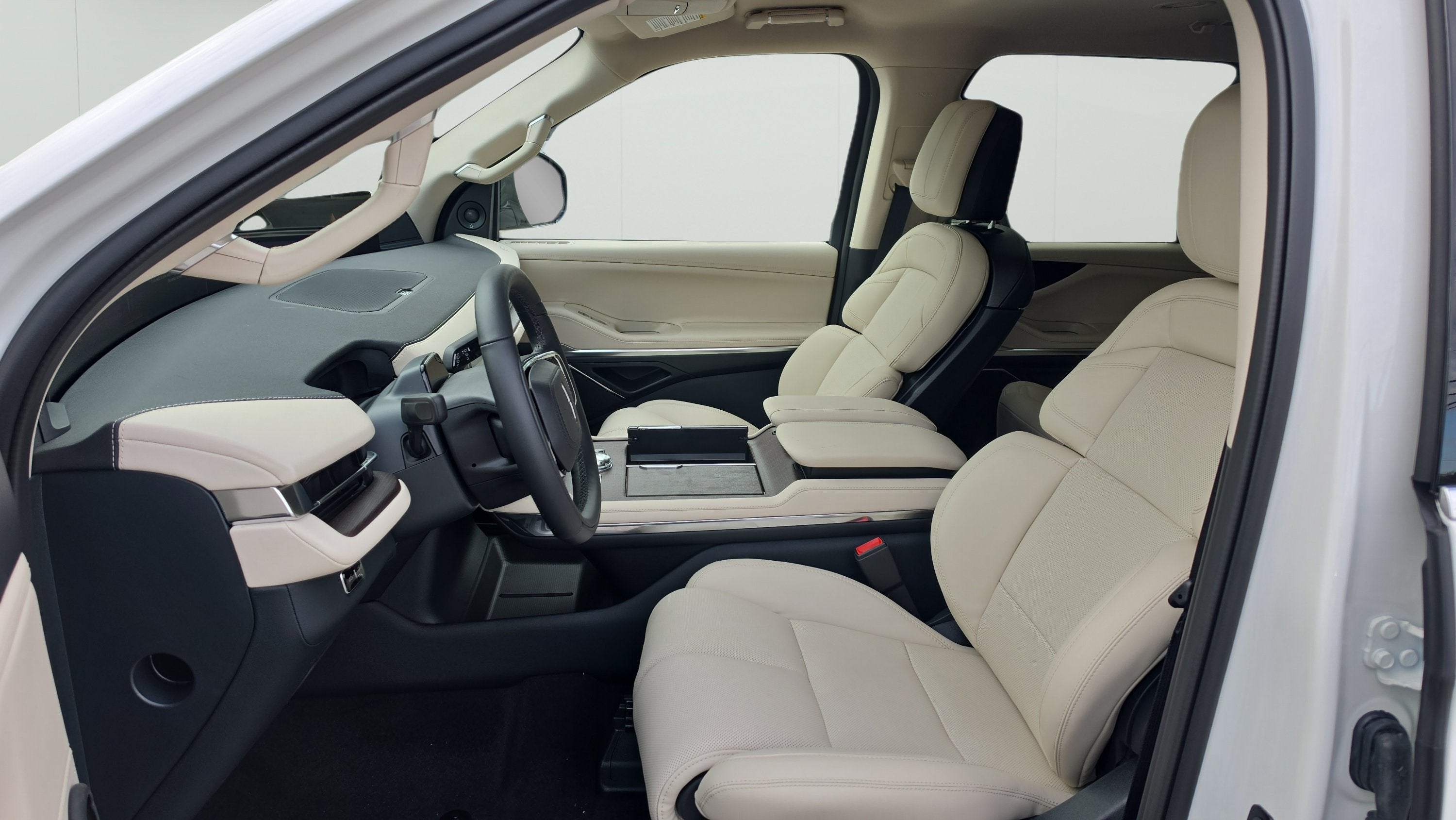 2027 Lincoln Navigator L Premiere