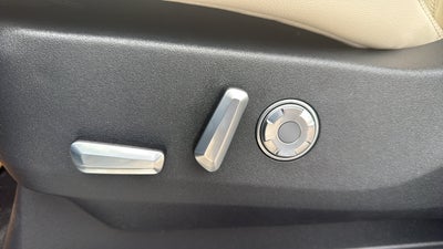 2027 Lincoln Navigator L Premiere