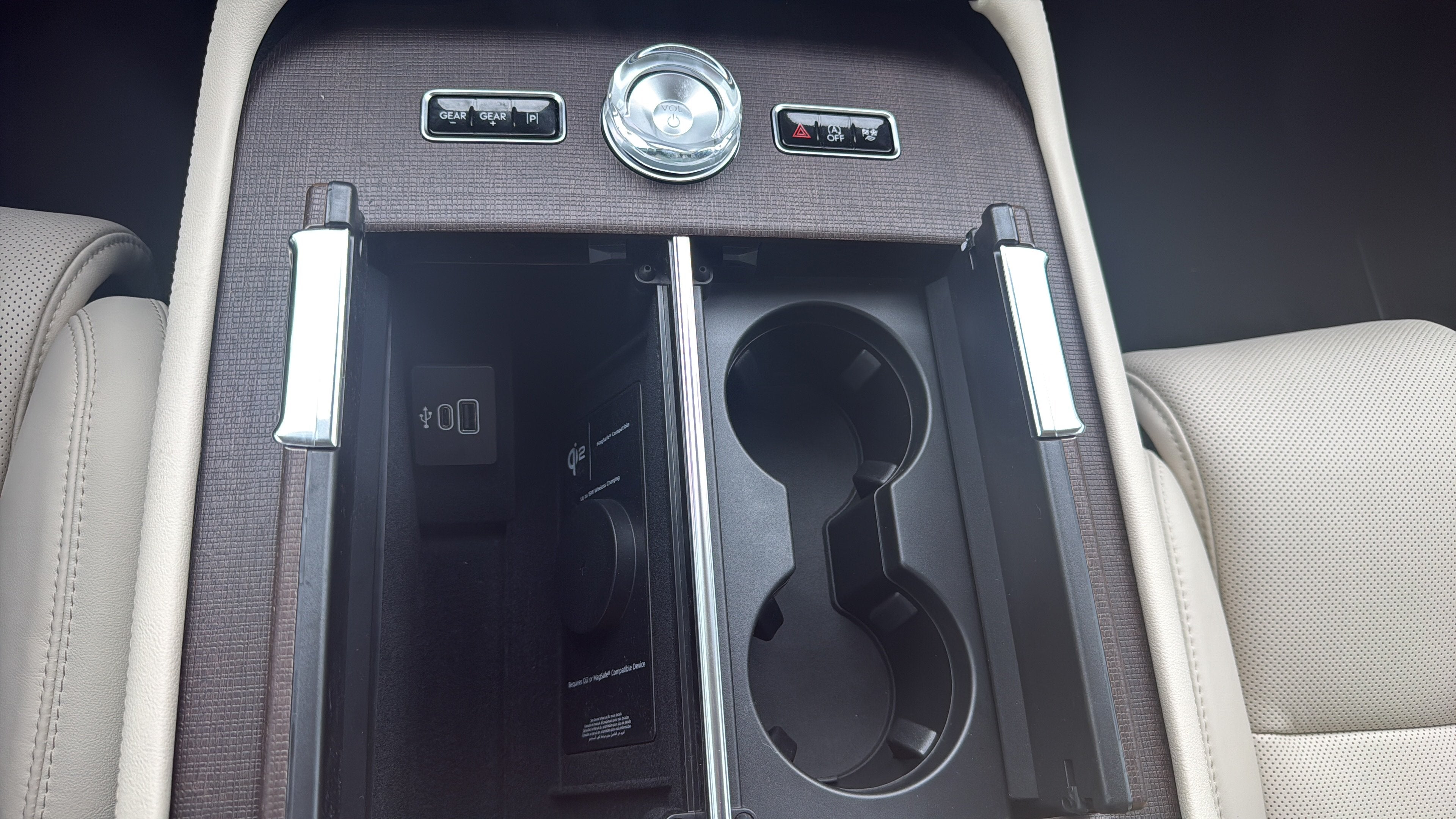 2027 Lincoln Navigator L Premiere