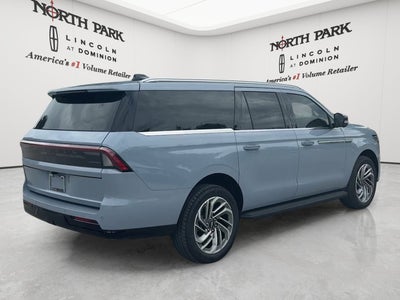 2027 Lincoln Navigator L Premiere