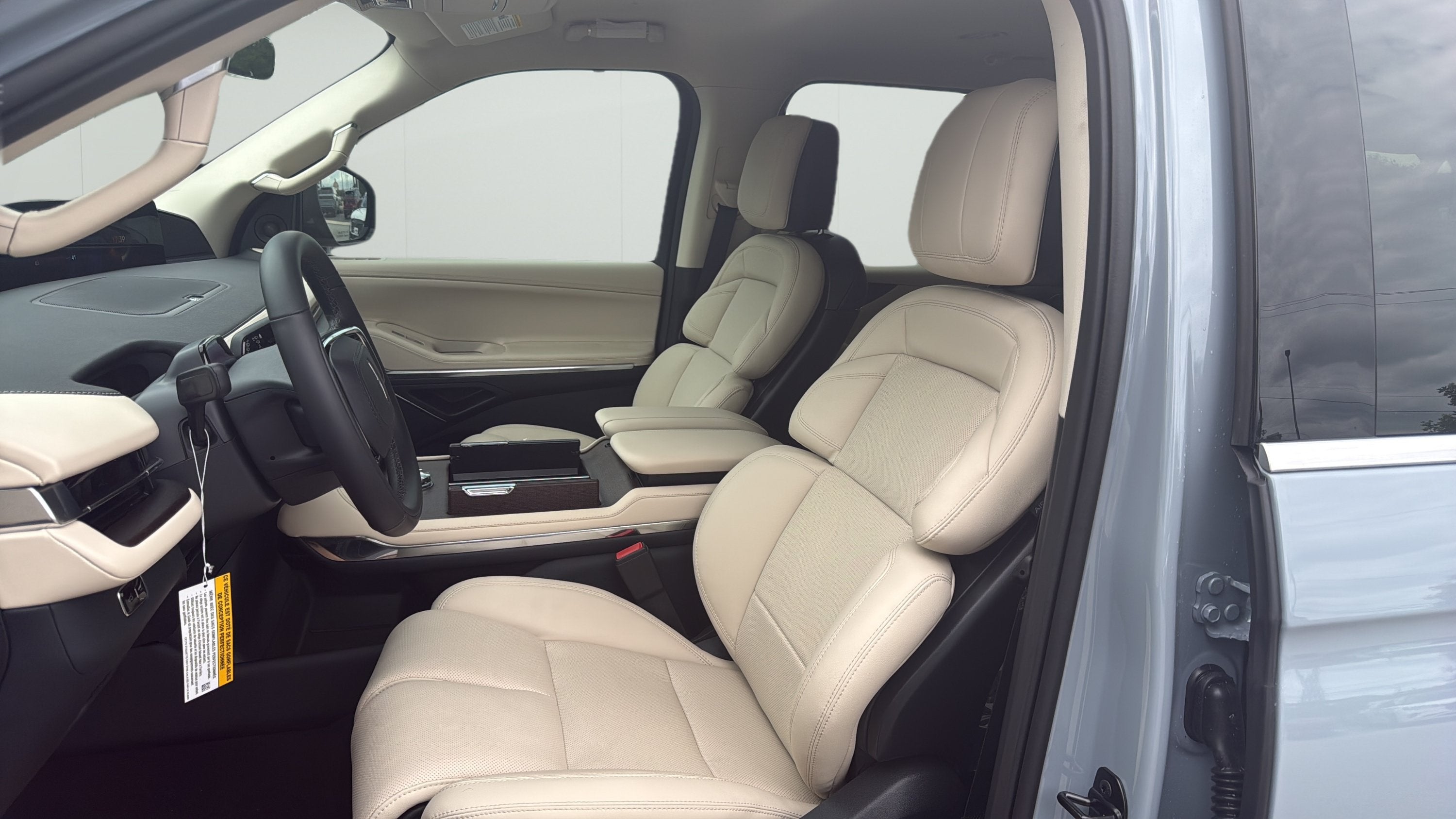 2027 Lincoln Navigator L Premiere