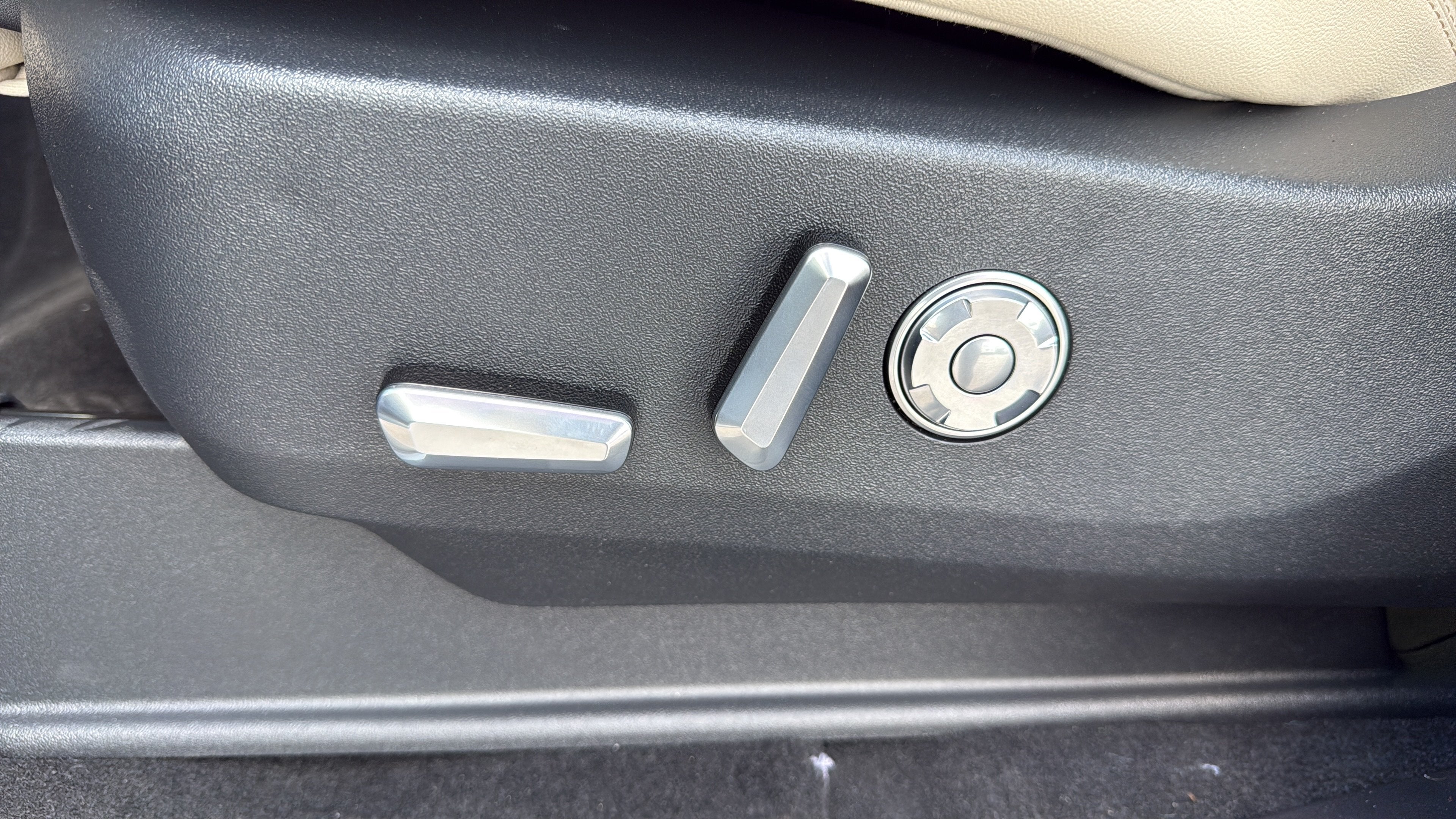 2027 Lincoln Navigator L Reserve