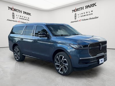 2027 Lincoln Navigator L Reserve