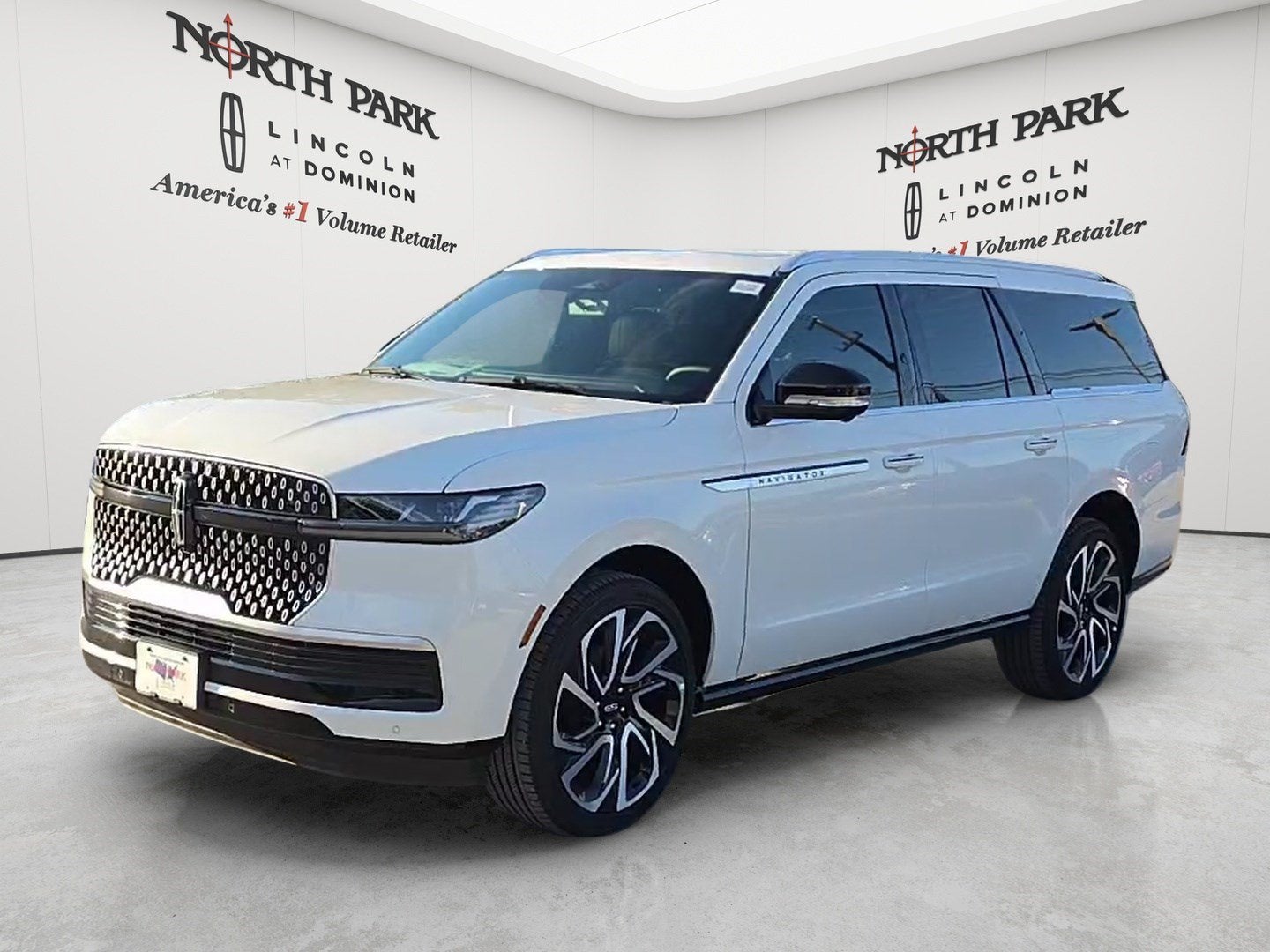 2027 Lincoln Navigator L Reserve