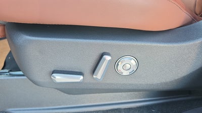 2027 Lincoln Navigator L Reserve