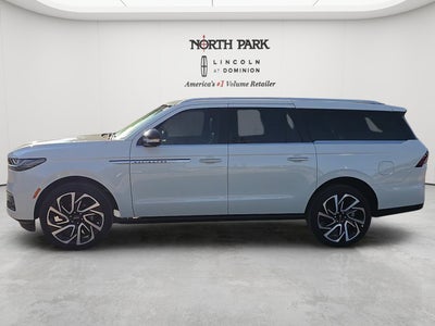 2027 Lincoln Navigator L Reserve