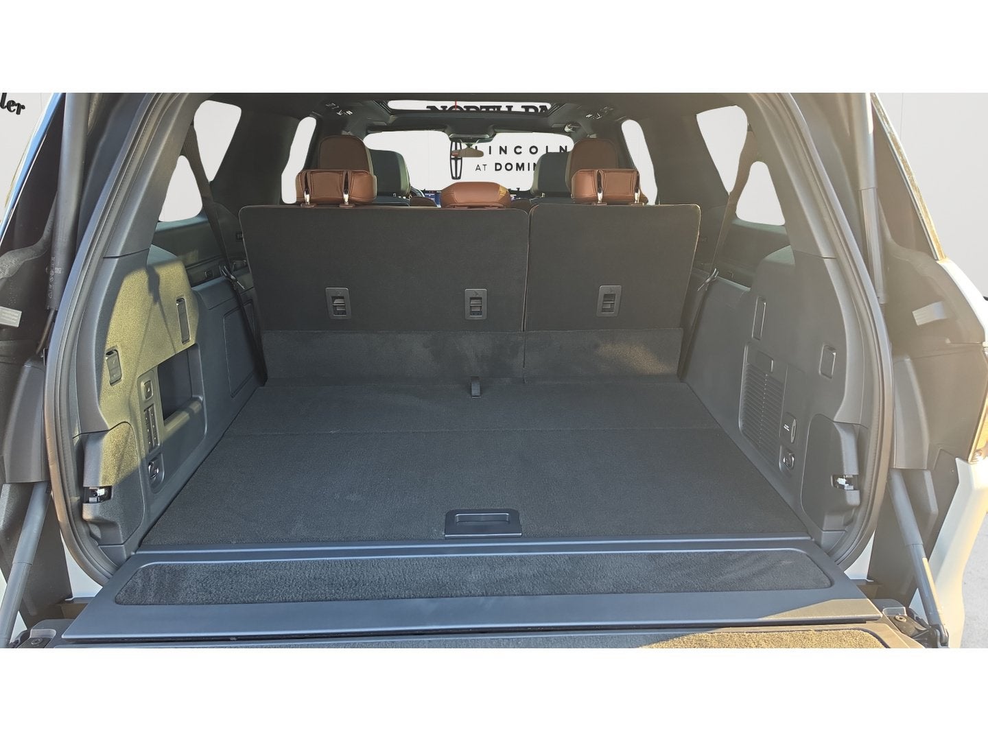 2027 Lincoln Navigator L Reserve