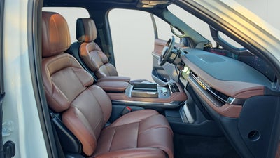 2027 Lincoln Navigator L Reserve