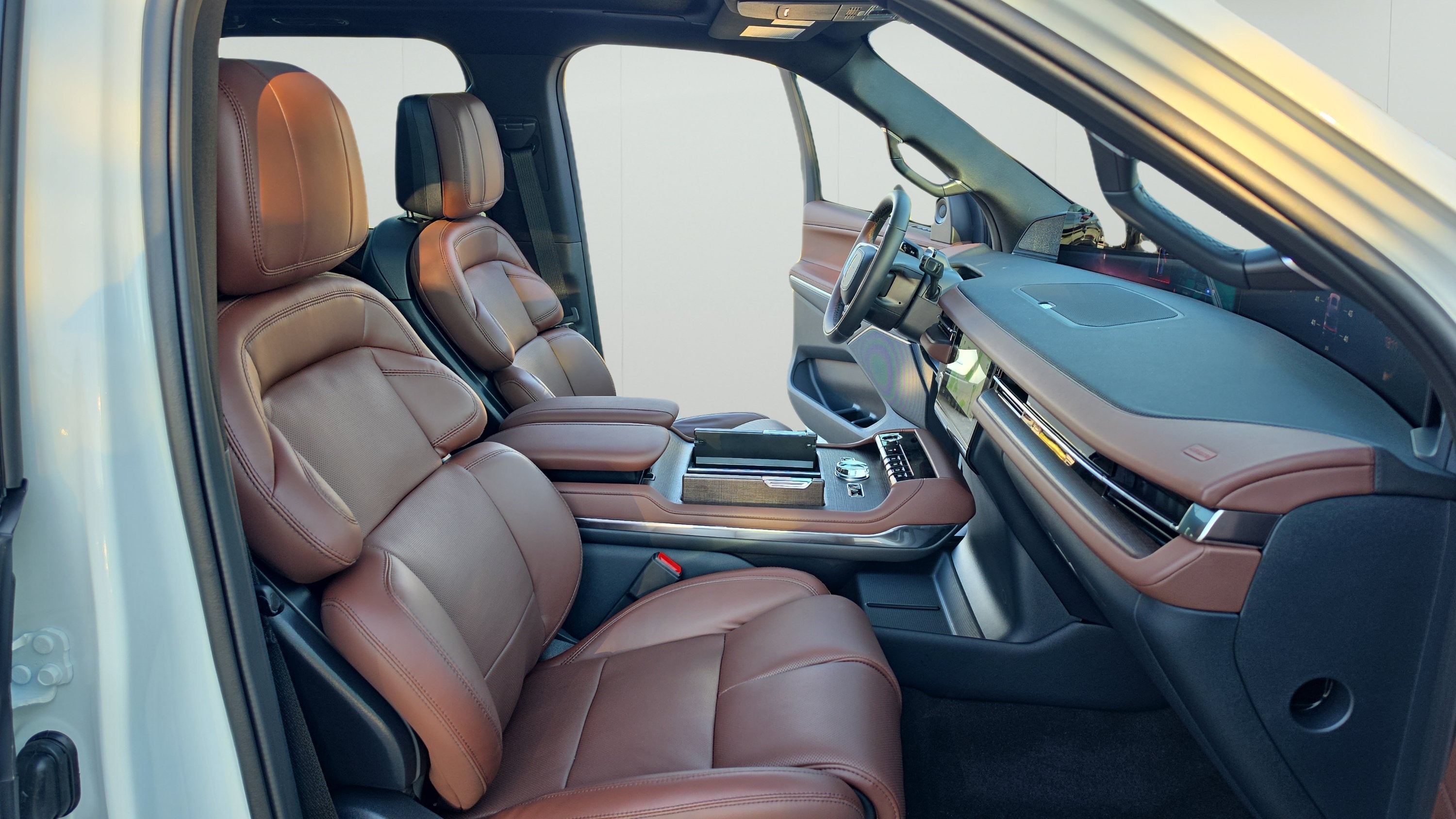 2027 Lincoln Navigator L Reserve