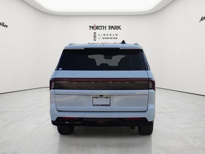 2027 Lincoln Navigator L Reserve