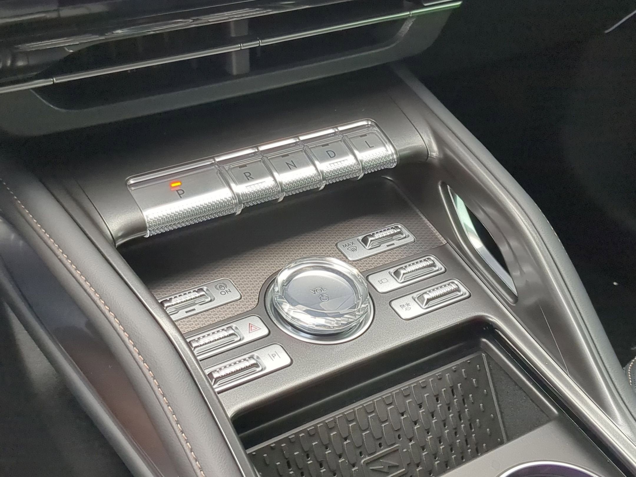 2026 Lincoln Nautilus Premiere Hybrid