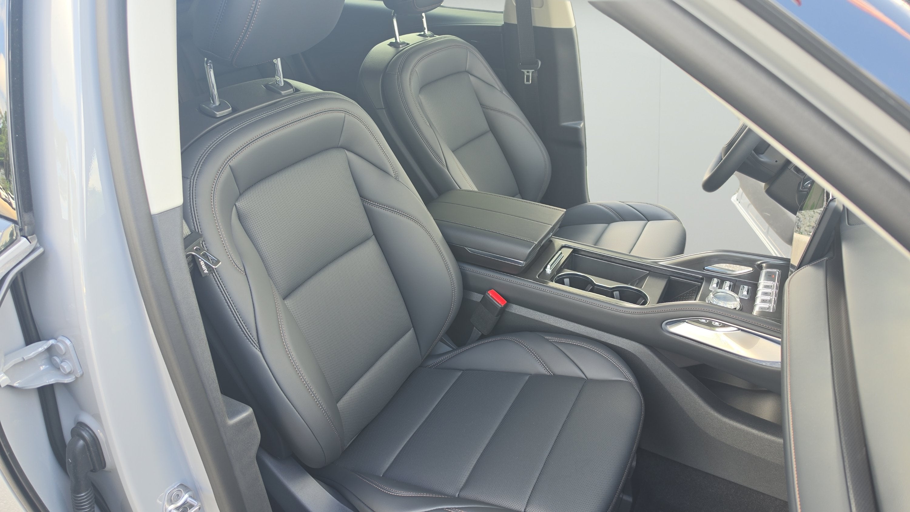 2026 Lincoln Nautilus Premiere Hybrid