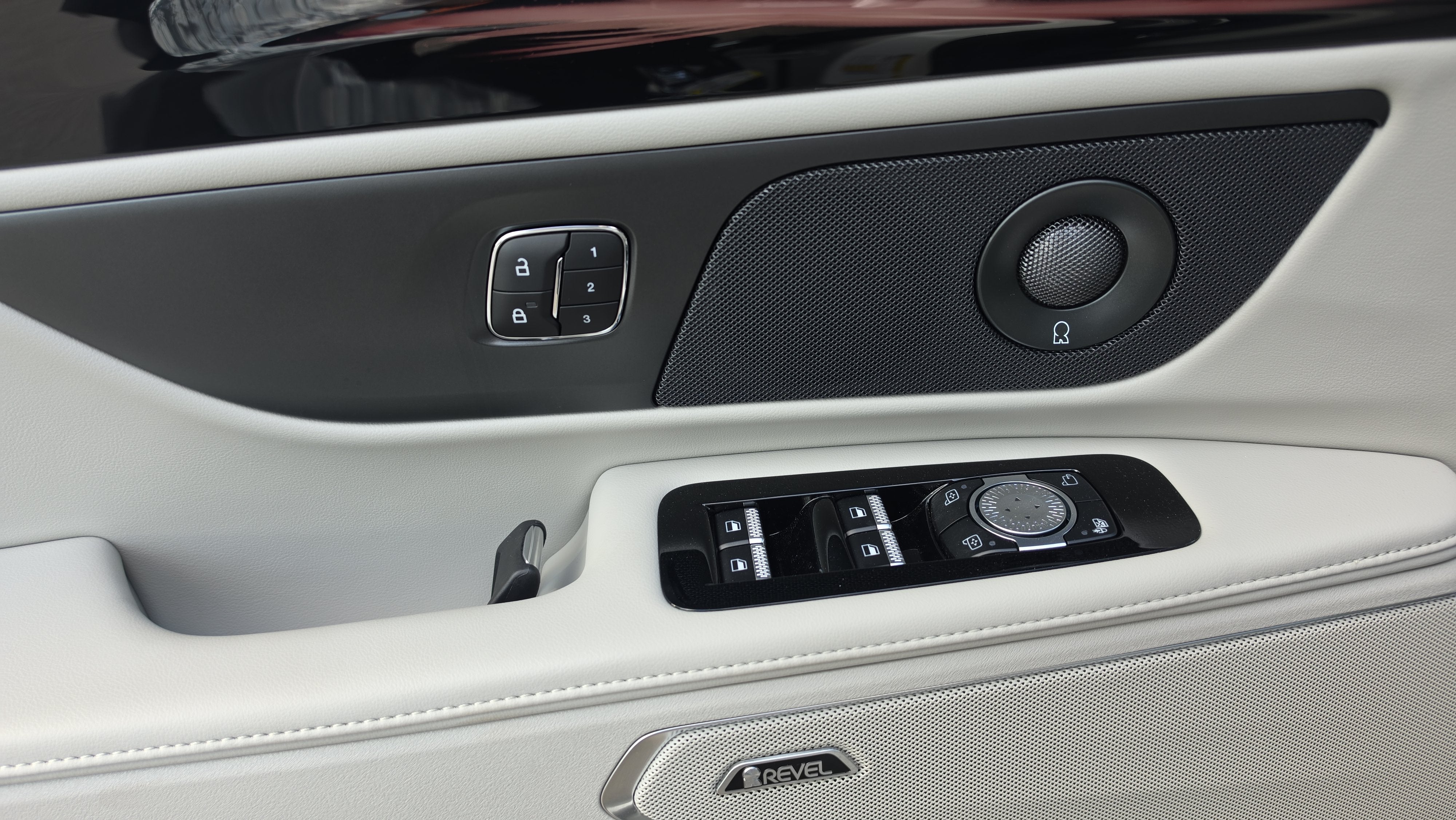 2026 Lincoln Nautilus Premiere Hybrid