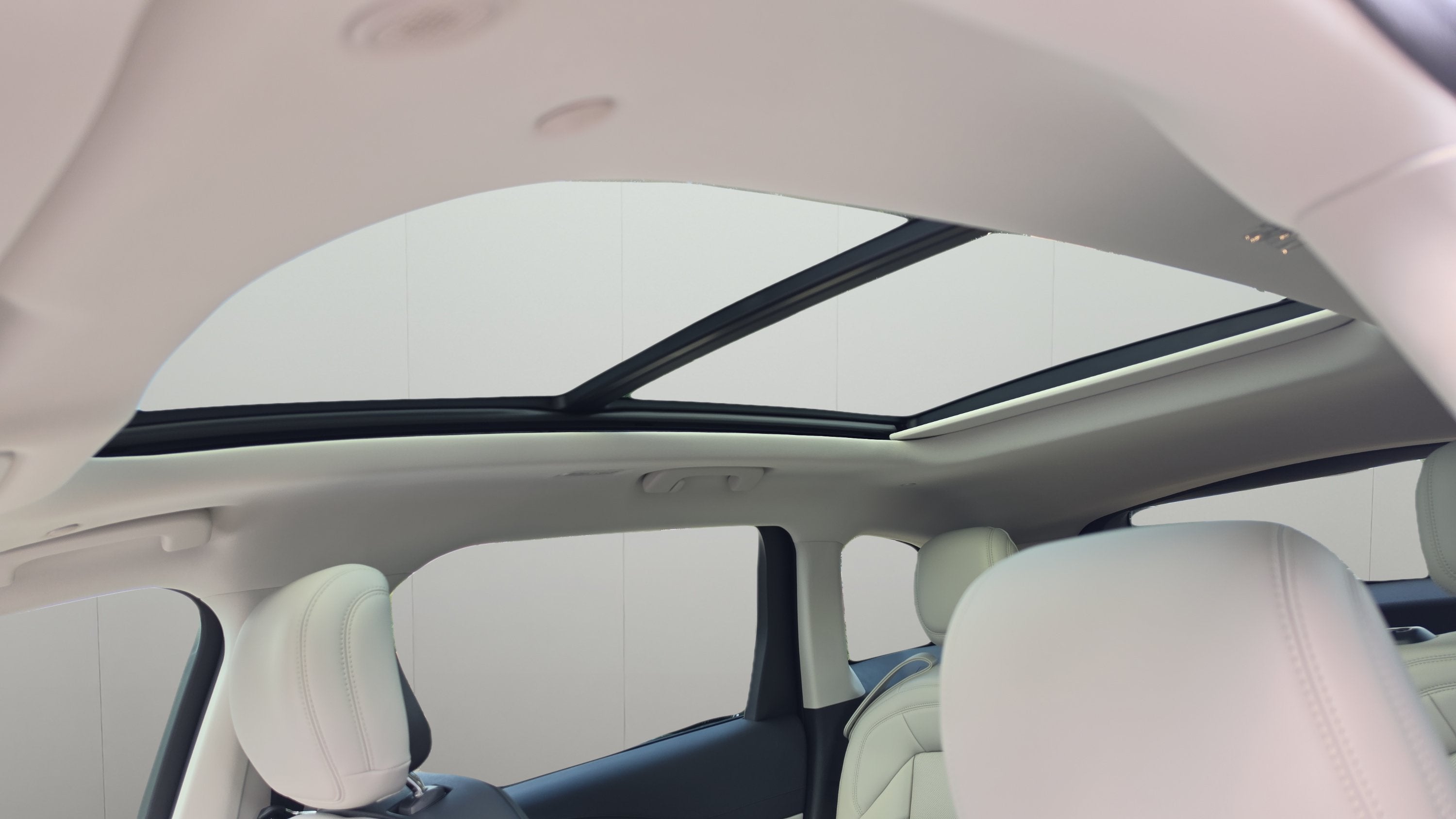 2026 Lincoln Nautilus Premiere Hybrid