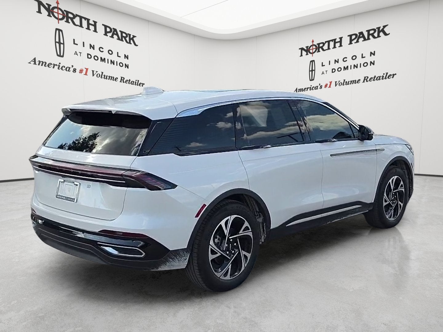 2026 Lincoln Nautilus Premiere Hybrid