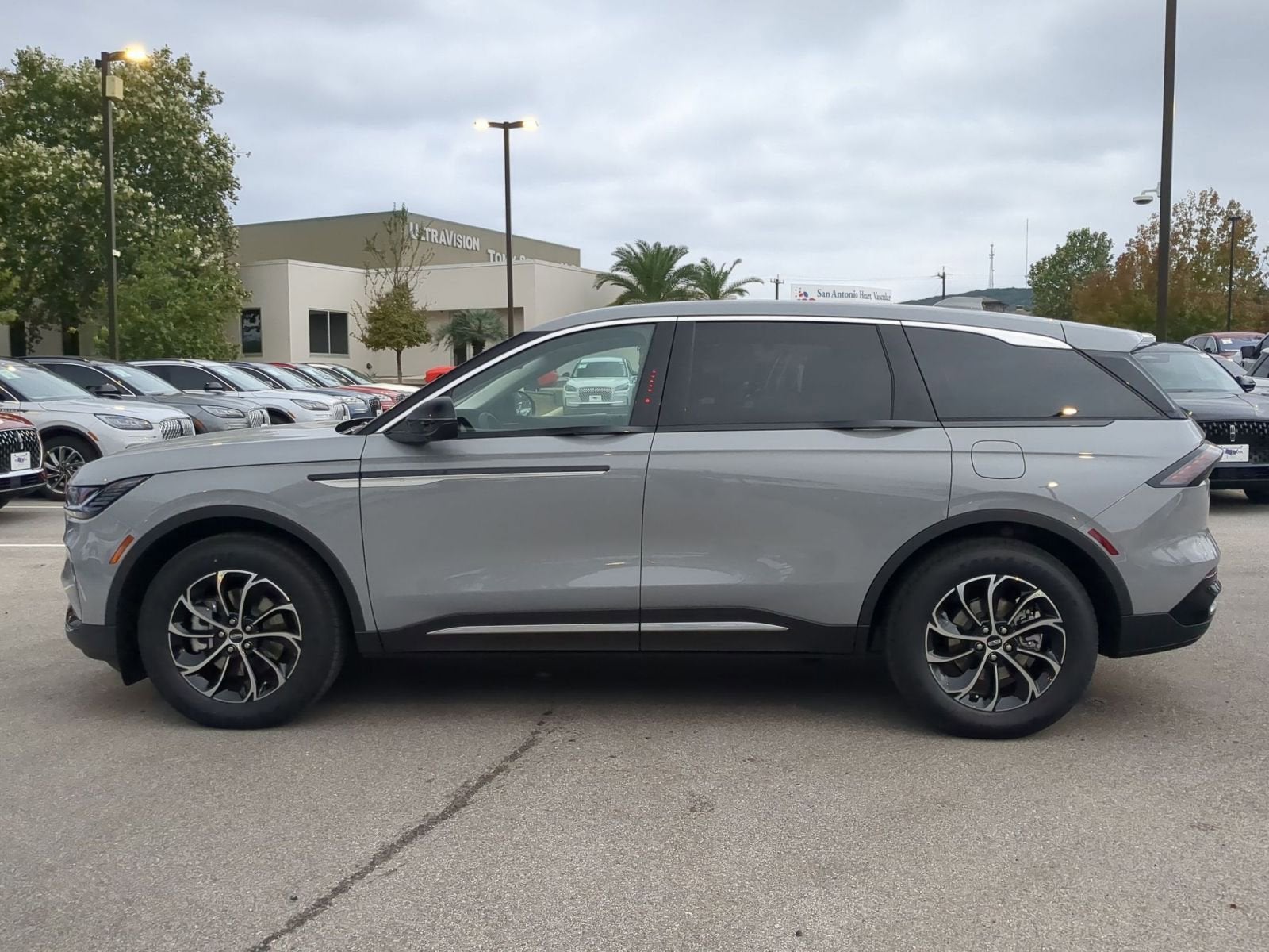 2026 Lincoln Nautilus Premiere Hybrid