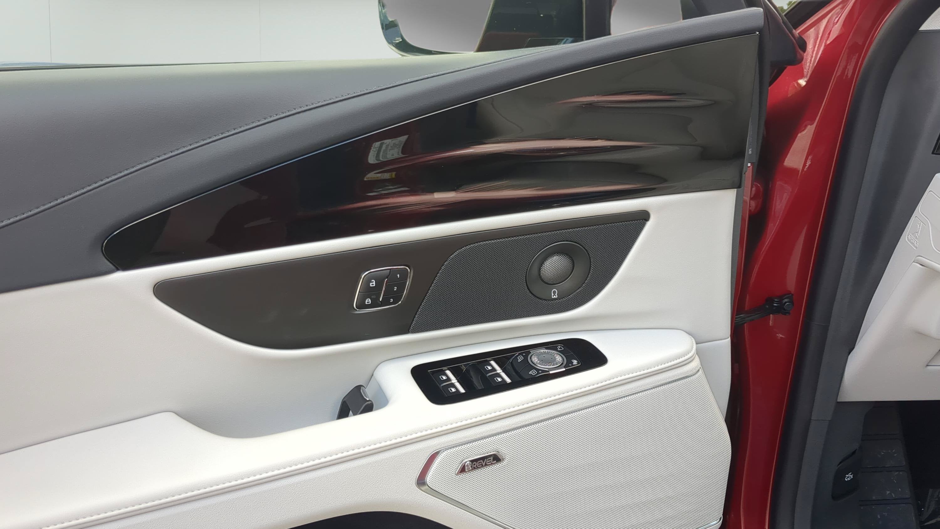 2026 Lincoln Nautilus Premiere Hybrid
