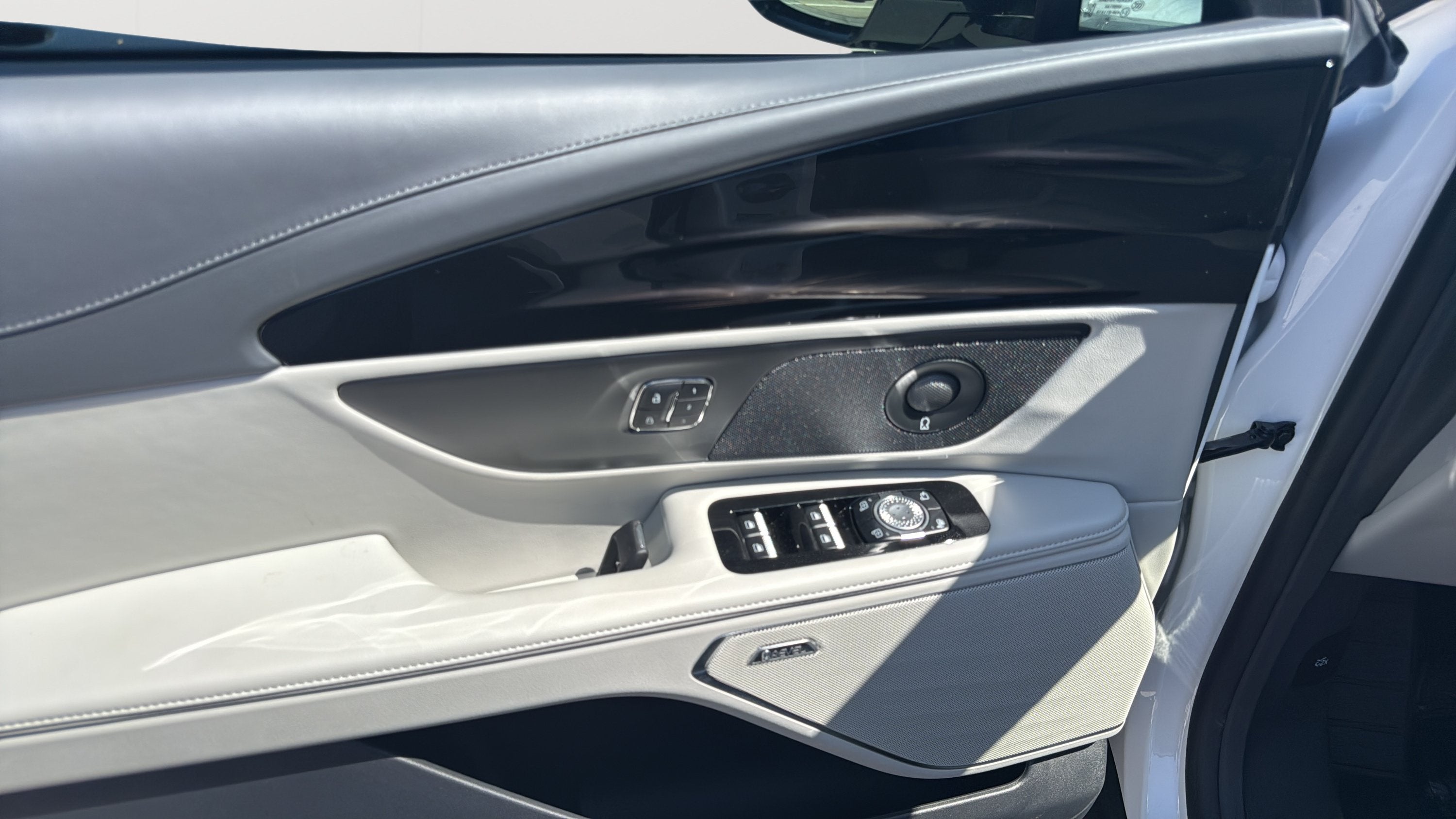 2026 Lincoln Nautilus Premiere Hybrid