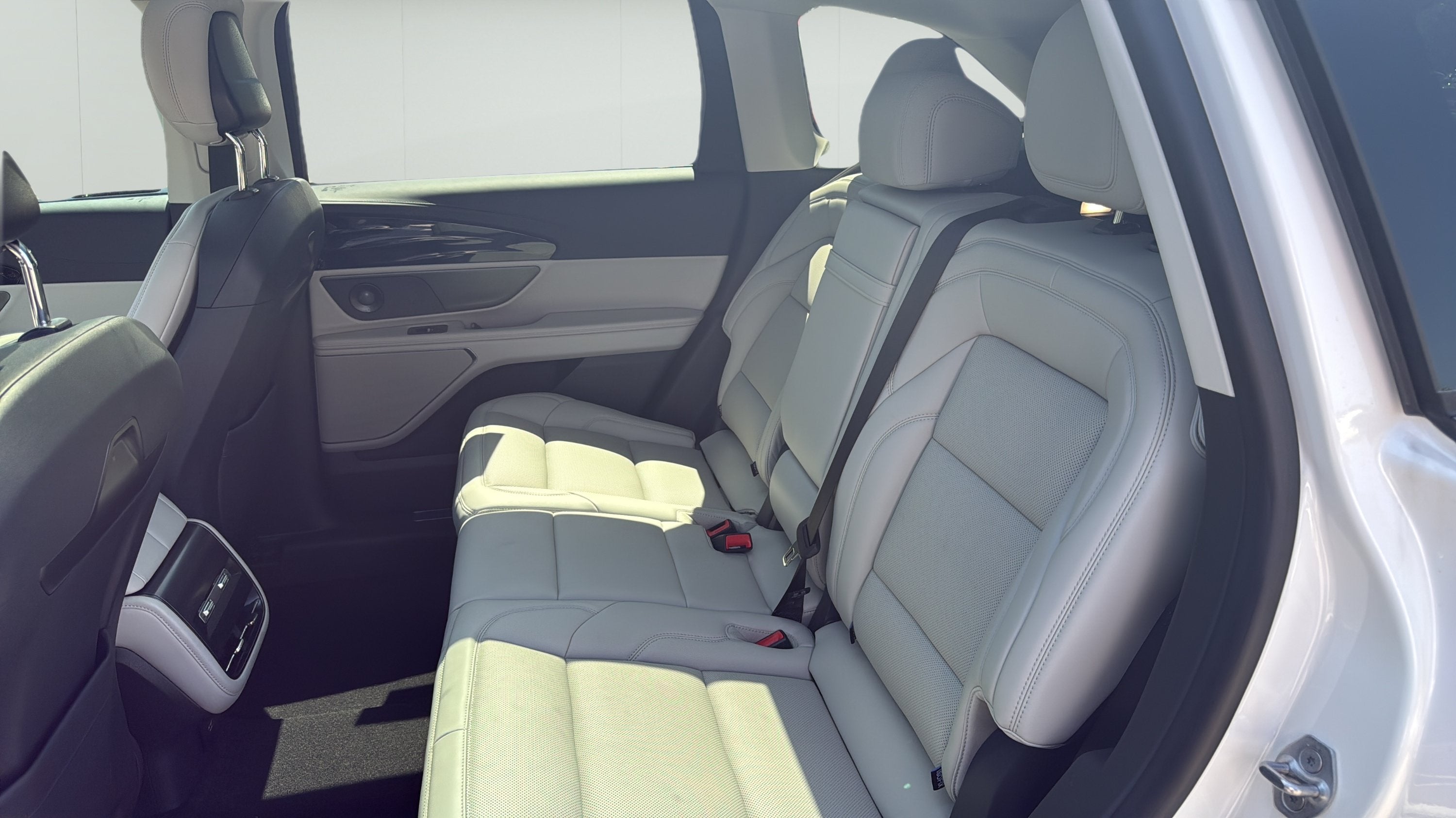 2026 Lincoln Nautilus Premiere Hybrid