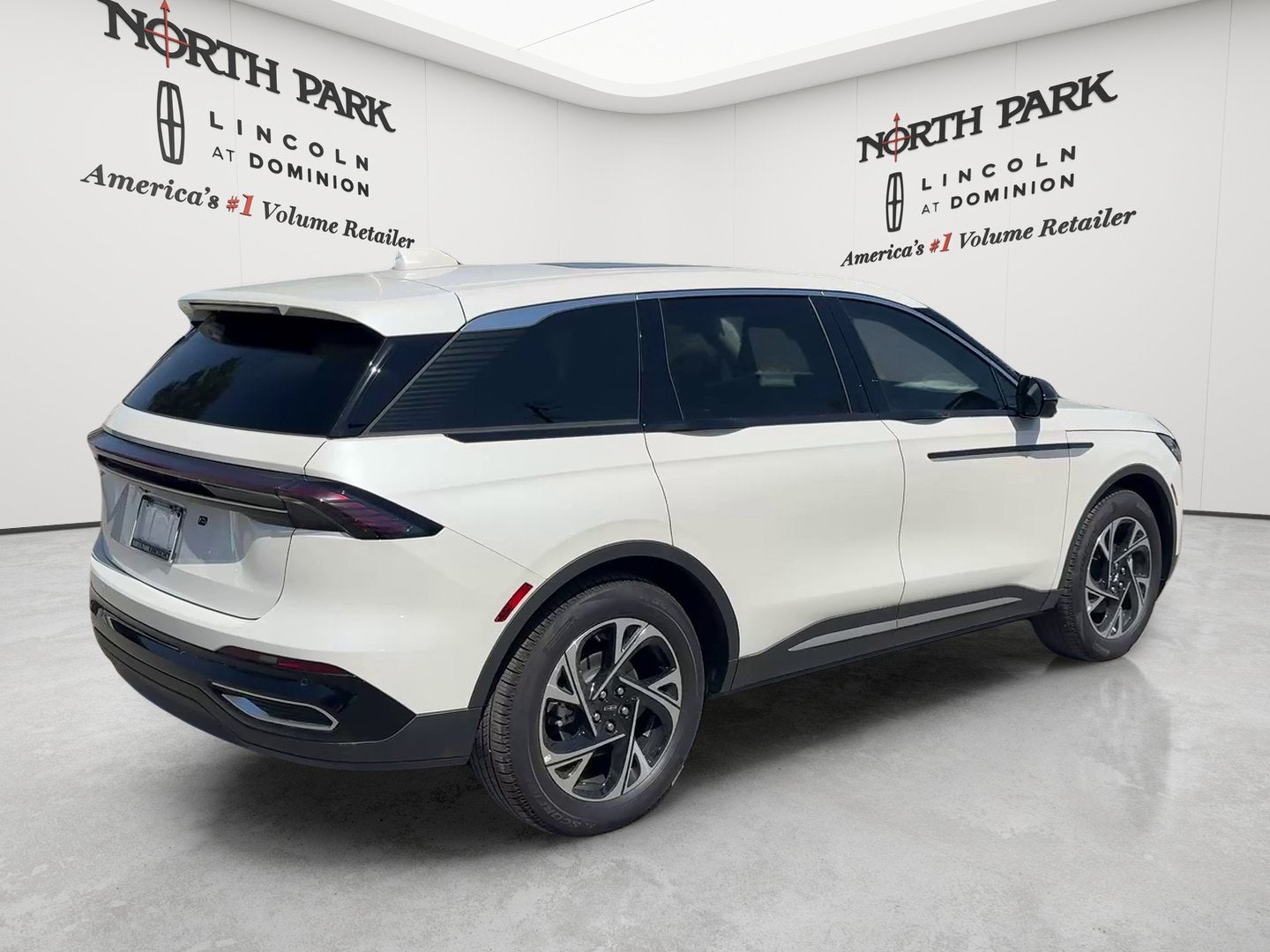 2026 Lincoln Nautilus Premiere Hybrid