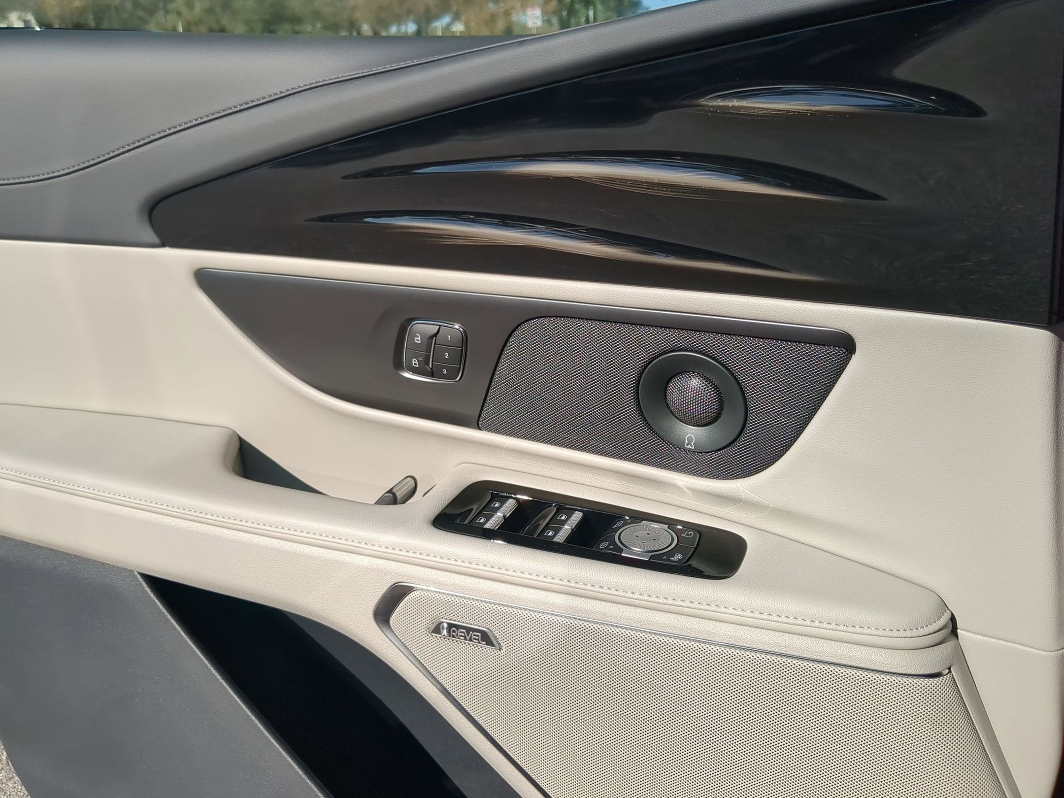 2026 Lincoln Nautilus Premiere Hybrid