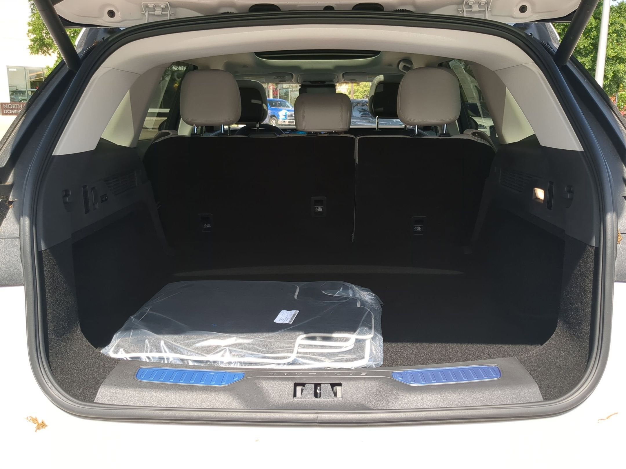 2026 Lincoln Nautilus Premiere Hybrid