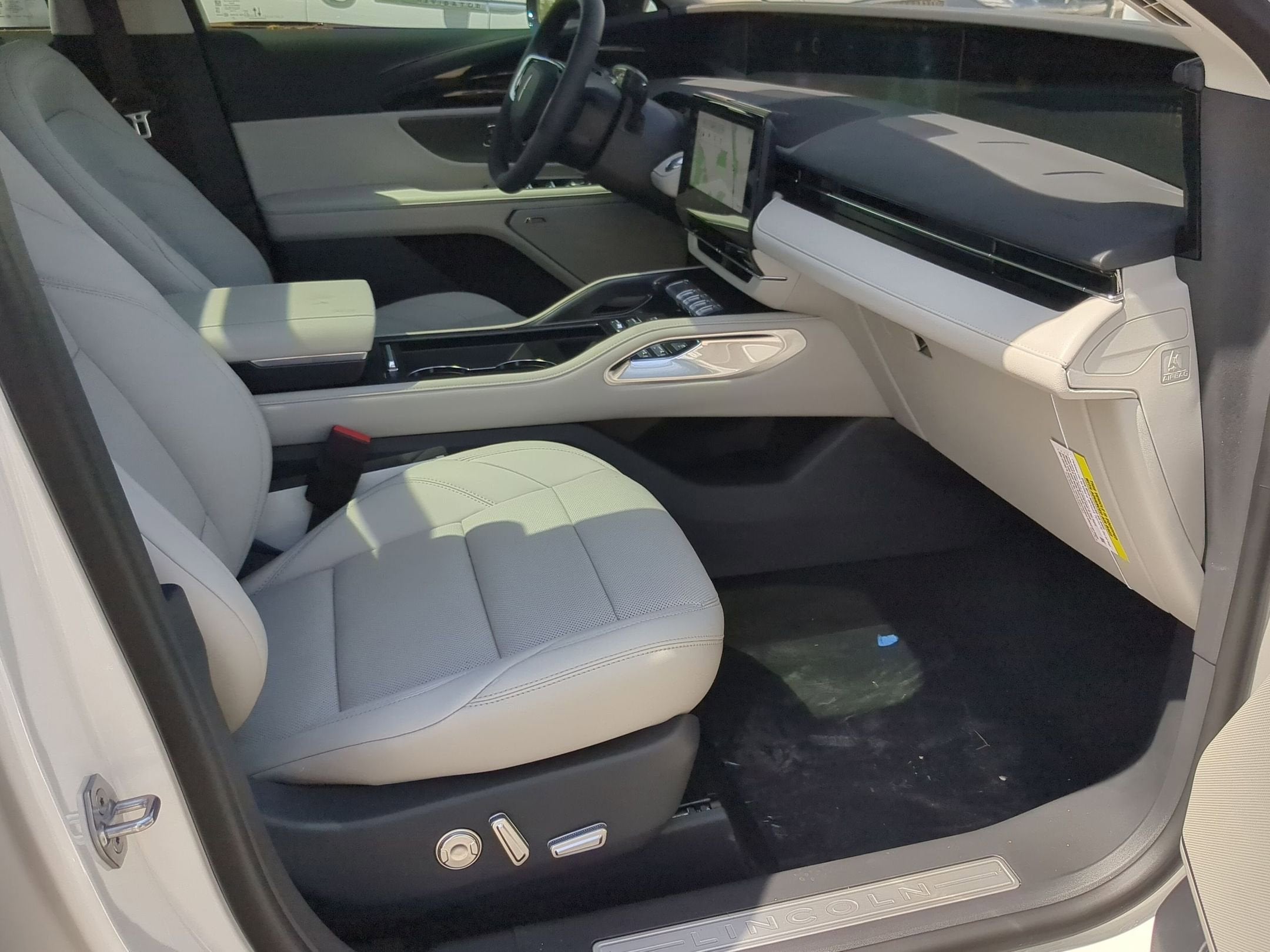 2026 Lincoln Nautilus Premiere Hybrid