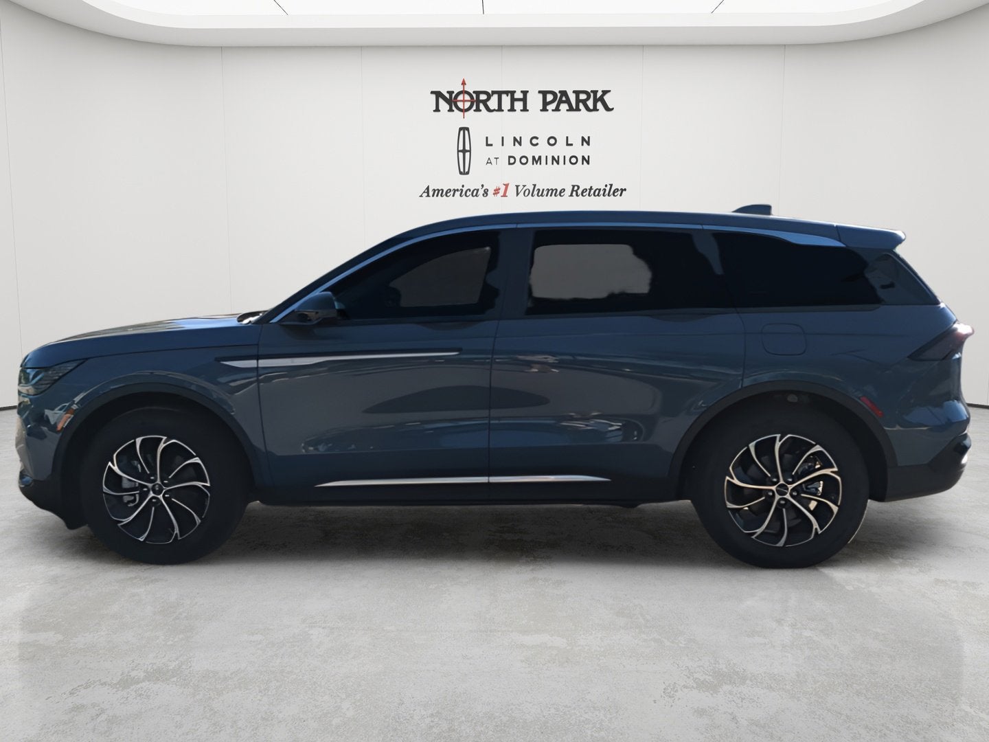 2026 Lincoln Nautilus Premiere Hybrid