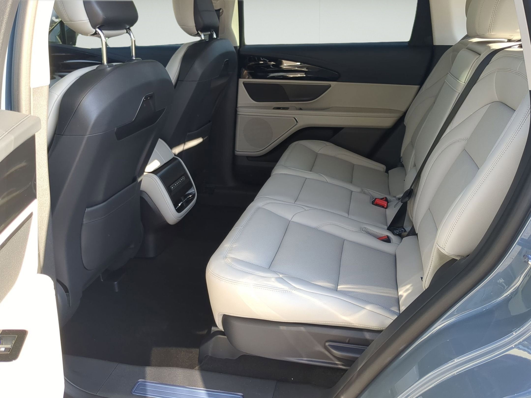 2026 Lincoln Nautilus Premiere Hybrid