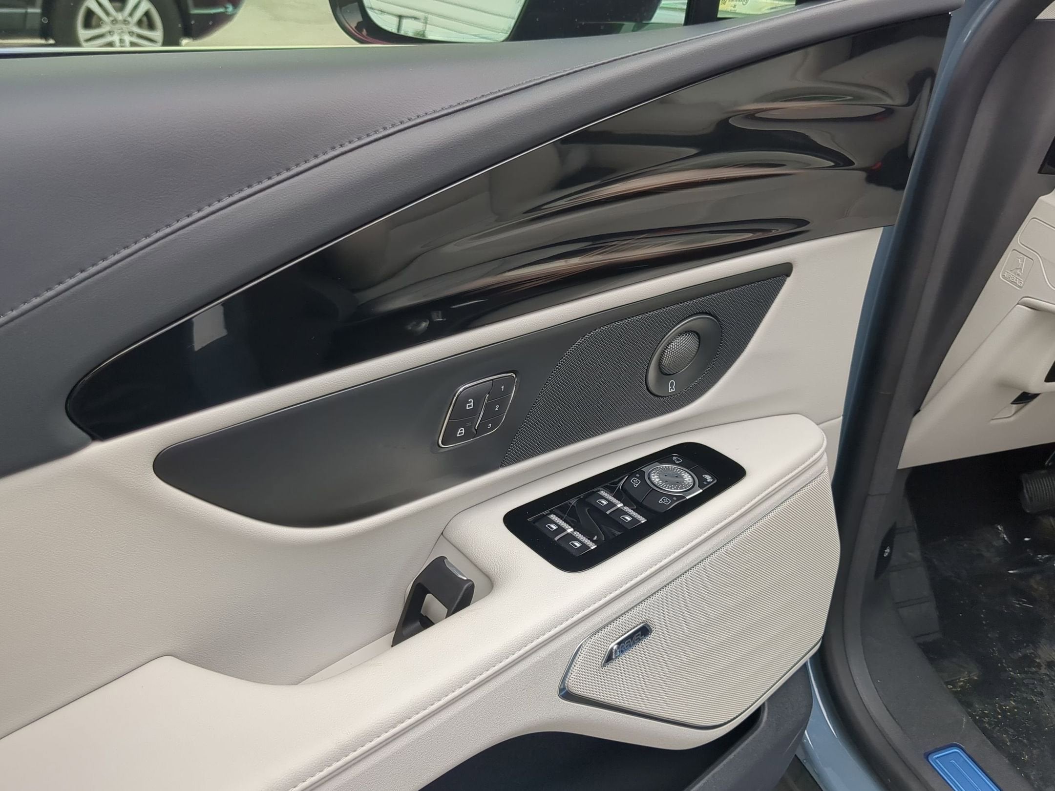 2026 Lincoln Nautilus Premiere Hybrid