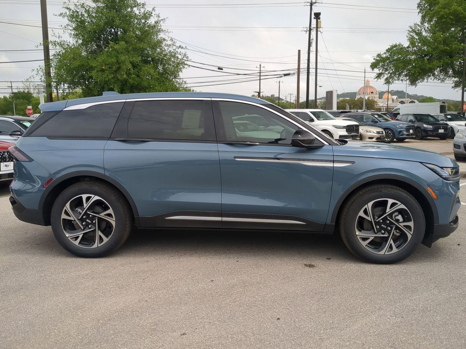 2026 Lincoln Nautilus Premiere Hybrid